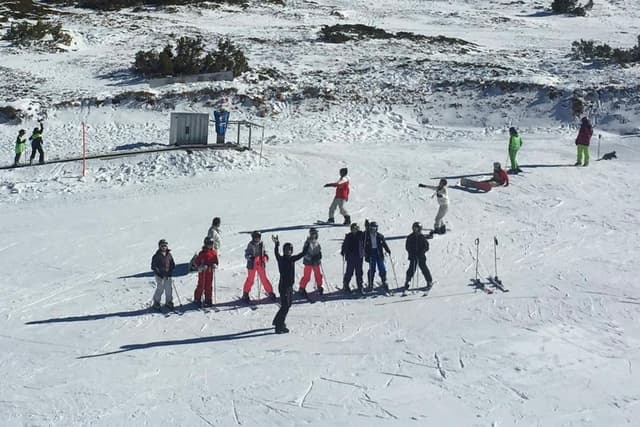 Clases colectivas de esquí. 7 a 11 pers.